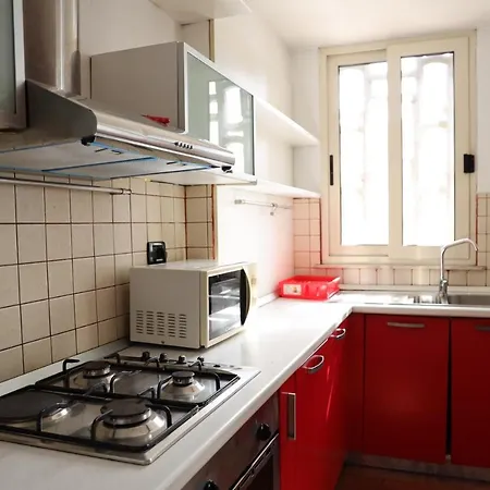 Hoja Apartment *